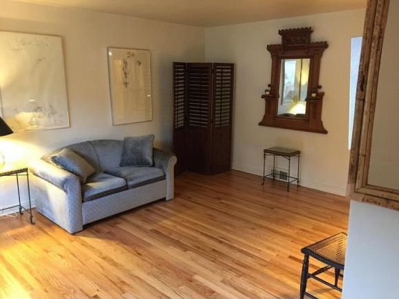 5th image of 704 Delano Ave