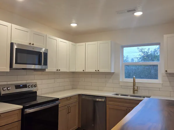 3240 2nd Ave S, Great Falls, MT 59405