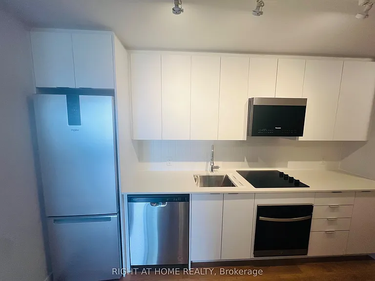 2920 Highway 7 Rd #2402 — Photo 31