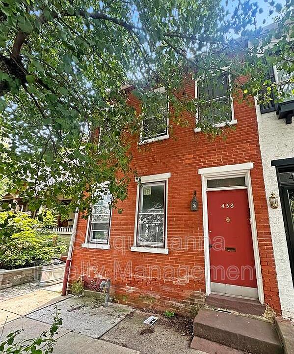 1st image of 438 W Orange St #1