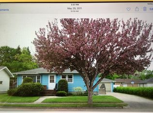2015 9th Ave N, Grand Forks, ND 58203