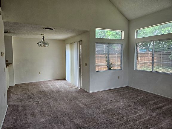 4th image of 8006 Grand Bnd