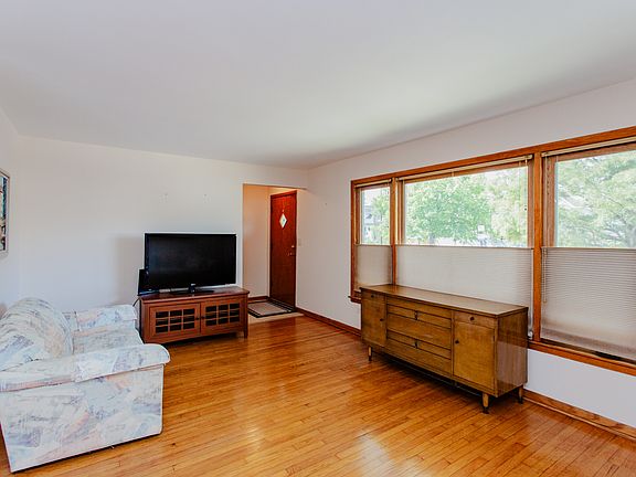 3rd image of 3525 N Narragansett Ave