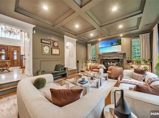 13 Arnold Ave, Closter, NJ 07624