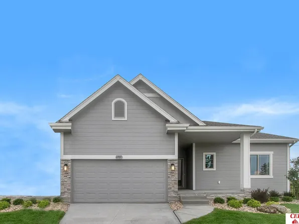 10914 Sheffield St, Omaha, NE 68142