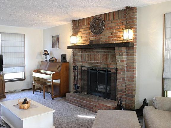 4th image of 5832 Linder Cir NE