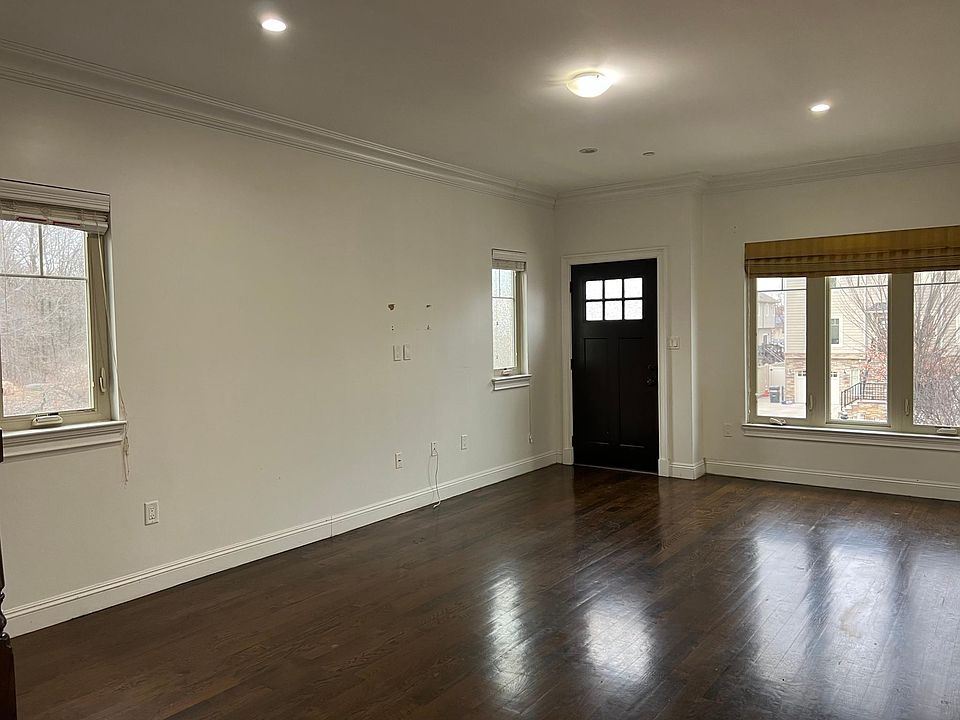 1st image of 216 Roman Ave #2