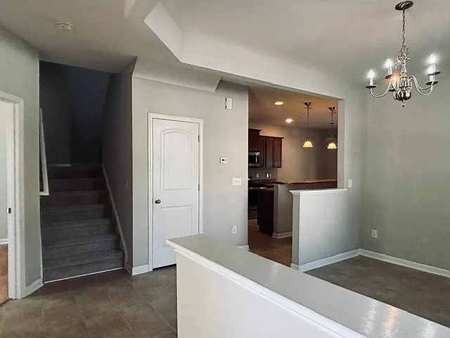 4 bed, 1810 sqft, $1,850 — Photo 4