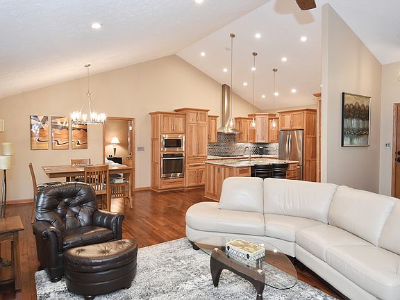 5th image of 7607 Westerville Dr