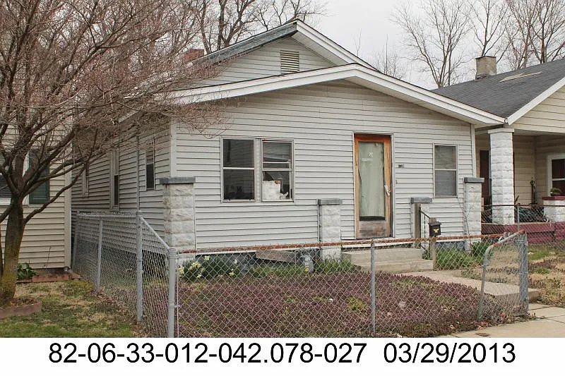 1108 Henning Ave photo 1