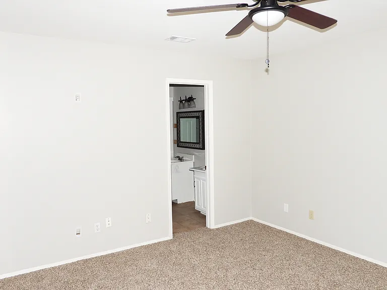 4090 Windhaven Ln — Photo 4