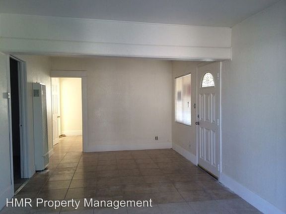 5th image of 623 W 11th St