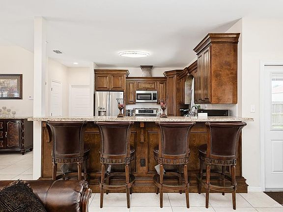 4th image of 2510 Clear Creek Cir