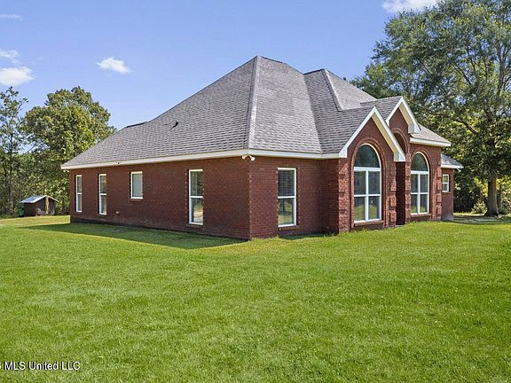 5th image of 22720 Old River Rd