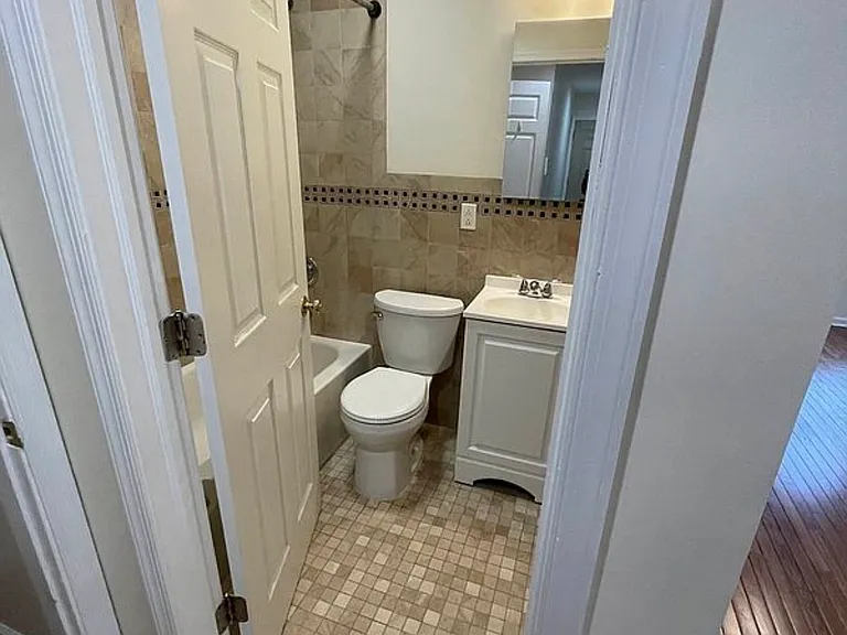2401 Beverley Rd #2-F — Photo 7
