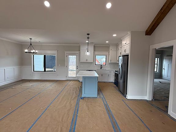 4th image of 106 Mill Ridge Cir