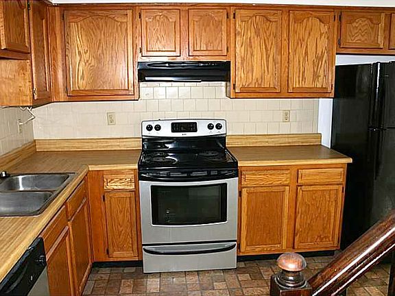 4th image of 5408 Grand Lake Cres