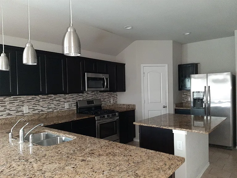 23614 Water Hickory Dr — Photo 4