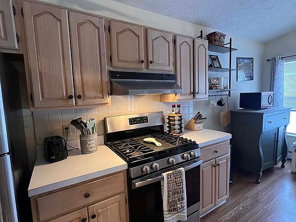 5th image of 328 Parkway Blvd