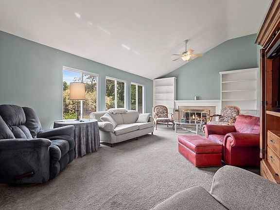 3rd image of 47055 S Chigwidden Dr