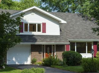 411 S Benton St, Palatine, IL 60067