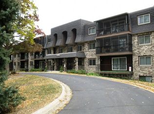 260 Westview Dr APT 305, W St Paul, MN 55118