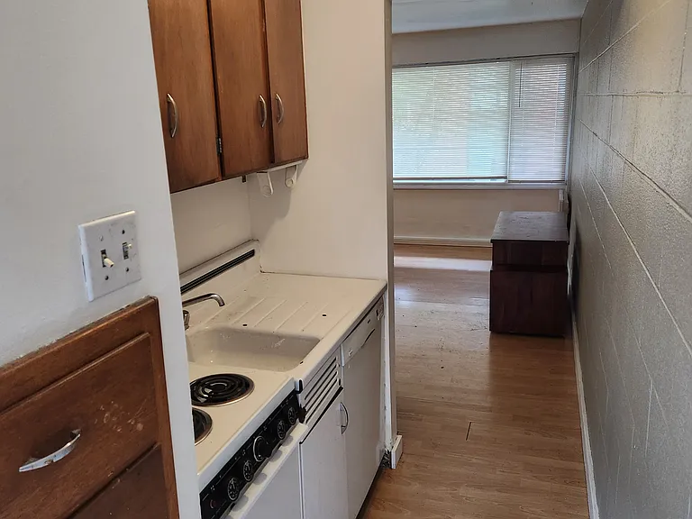 1414 E Howell St #9 — Photo 10
