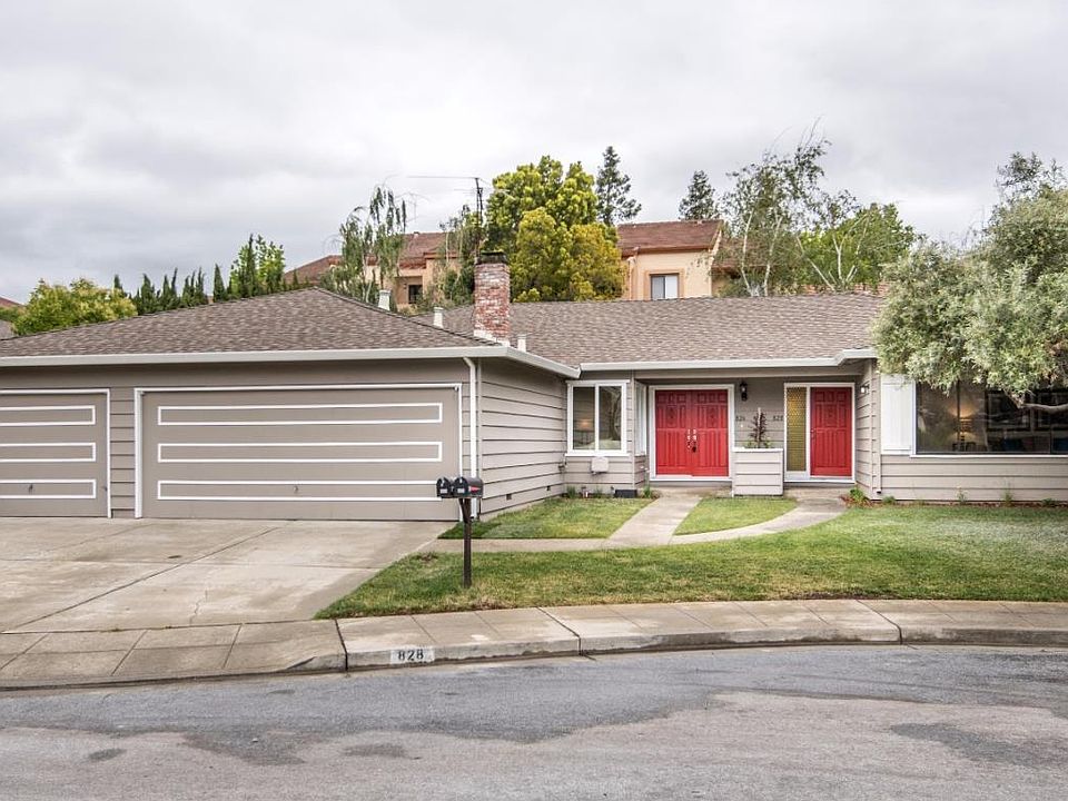 1st image of 826/828 Van Dyck Ct