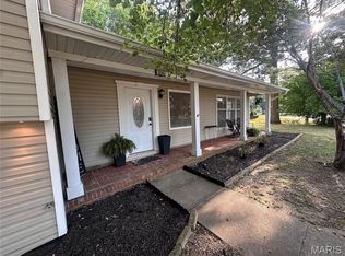 303 Kennedy Dr, Sikeston, MO 63801