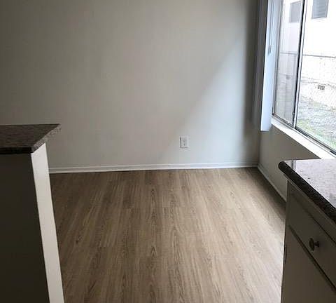 3rd image of 12610 Caswell Ave APT 3