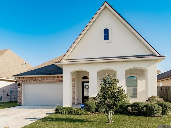 1231 Foxtail Dr, Baton Rouge, LA 70820