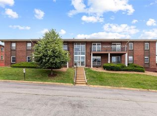 10344 Forest Brook Ln APT D, Saint Louis, MO