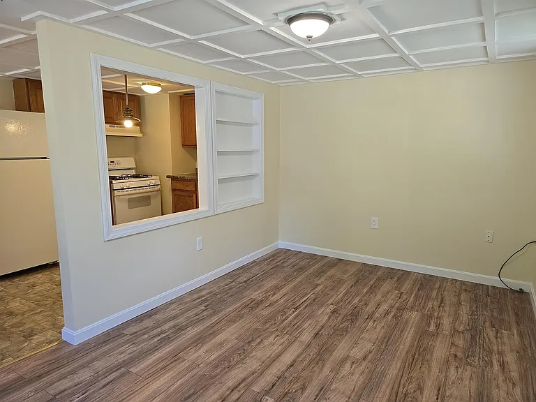 111 Maple St #B — Photo 3