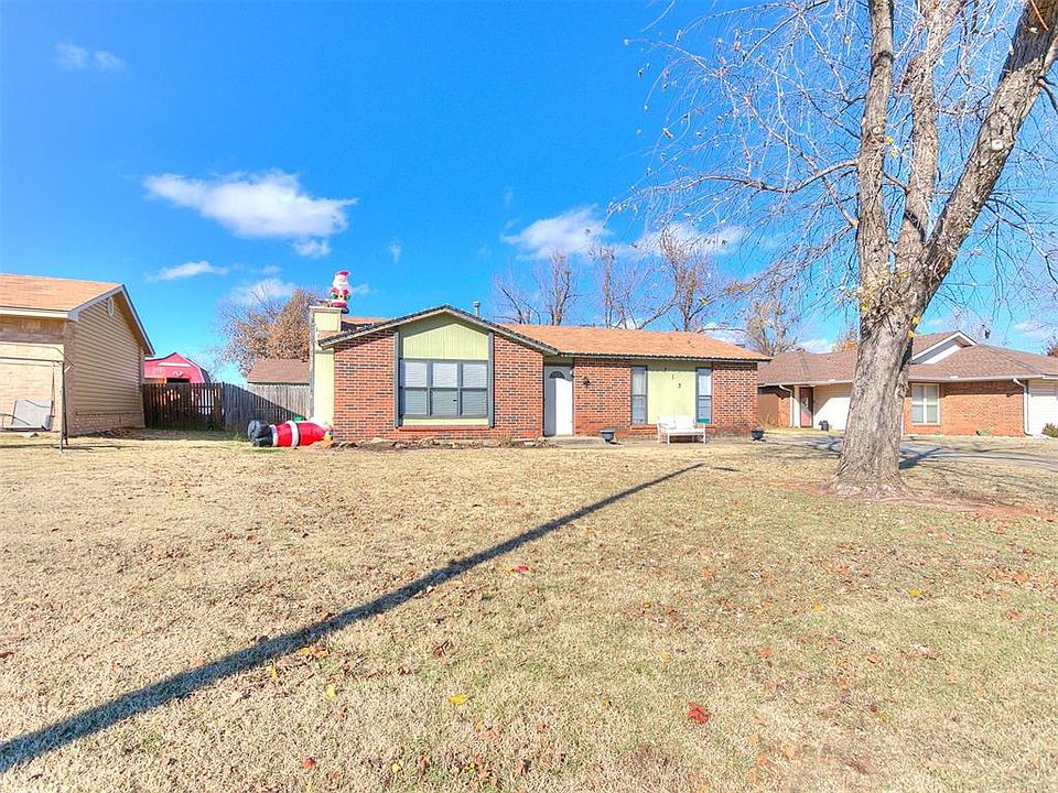 1st image of 713 N Pine Branch Way