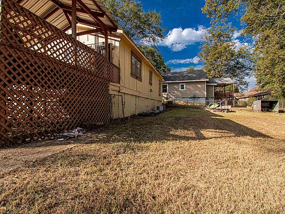 3rd image of 451 Carver Ave