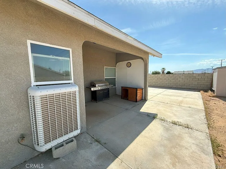 9425 Evelyn Ave — Photo 5