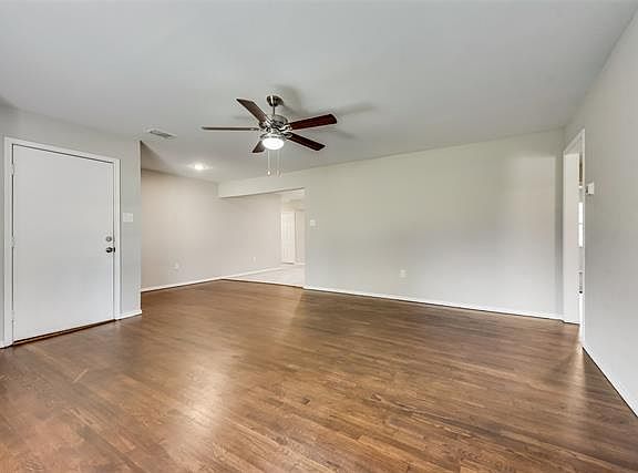 5th image of 12913 Mitchell Dr