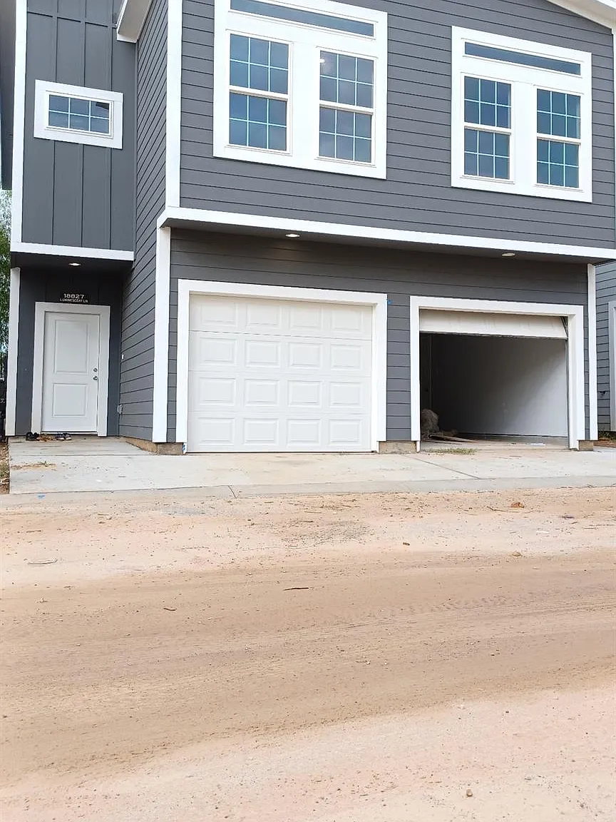 3 bed, 2.5 bath, 1271 sqft, $1,899 — Photo 4