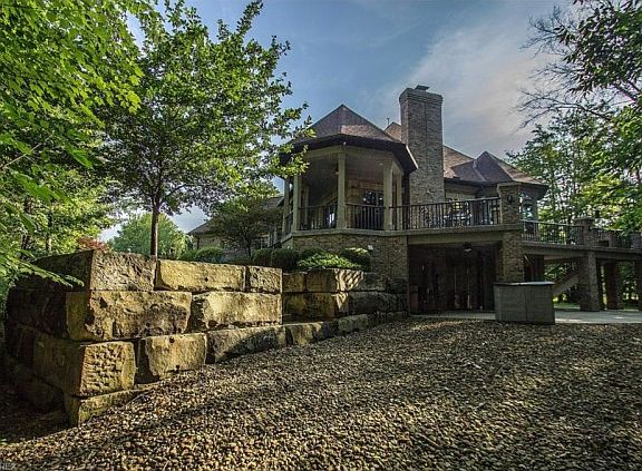 2nd image of 8619 Courtland Dr