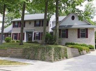 8605 Robison Ct, Fort Wayne, IN 46825