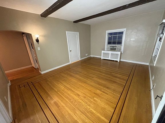 4th image of 2709 21st St #2715-05