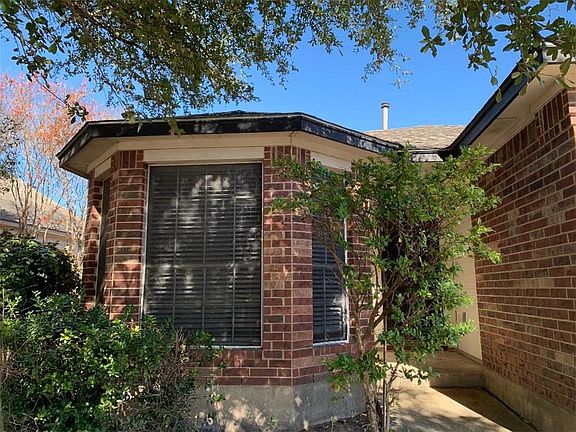 4th image of 1808 W Pflugerville Pkwy