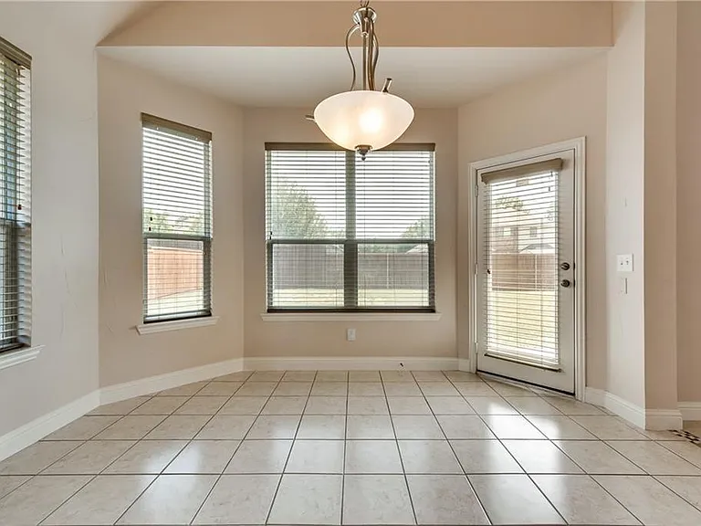 434 Teagarden Ct — Photo 13