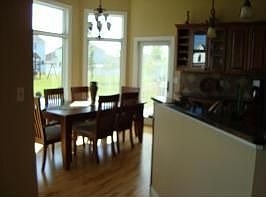 3rd image of 533 18th Ave E