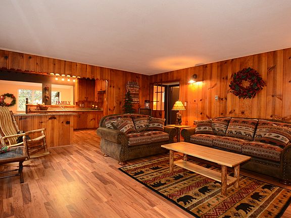3rd image of 23174 Tuolumne Dr