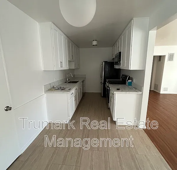 555 Palm Dr #A — Photo 3
