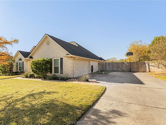 3rd image of 4602 Caddie Ct
