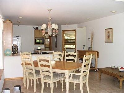 5th image of 461 N Hill Way