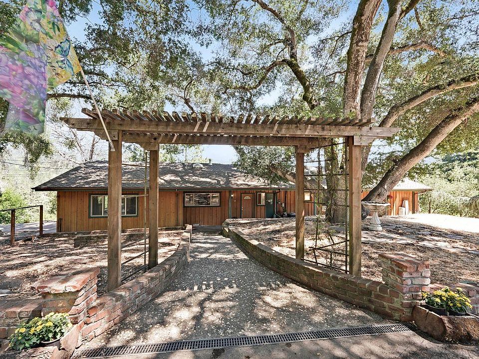 1st image of 270 Moon Meadow Ln
