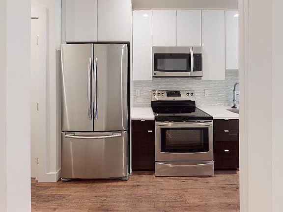 3rd image of 1155 S 15th St Unit 304
